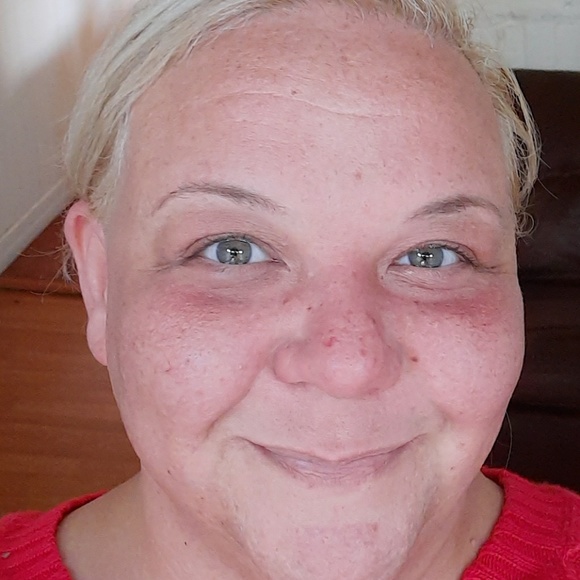 Meet your Posher, Elle - Picture 1 of 1